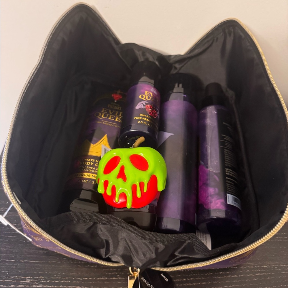 NEW B&BW 8pc Evil Queen Body Care Set & NWT Large  Cosmetic Bag, Disney Villains - Picture 11 of 12